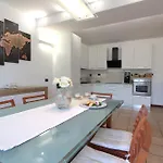 Bella House